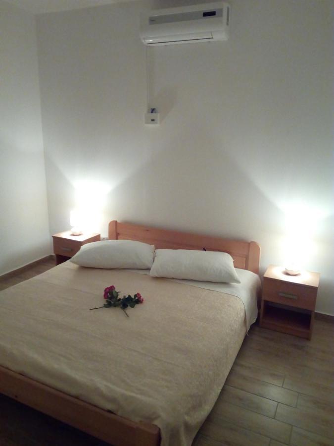 Apartment On The Beach Lokva Rogoznica Extérieur photo
