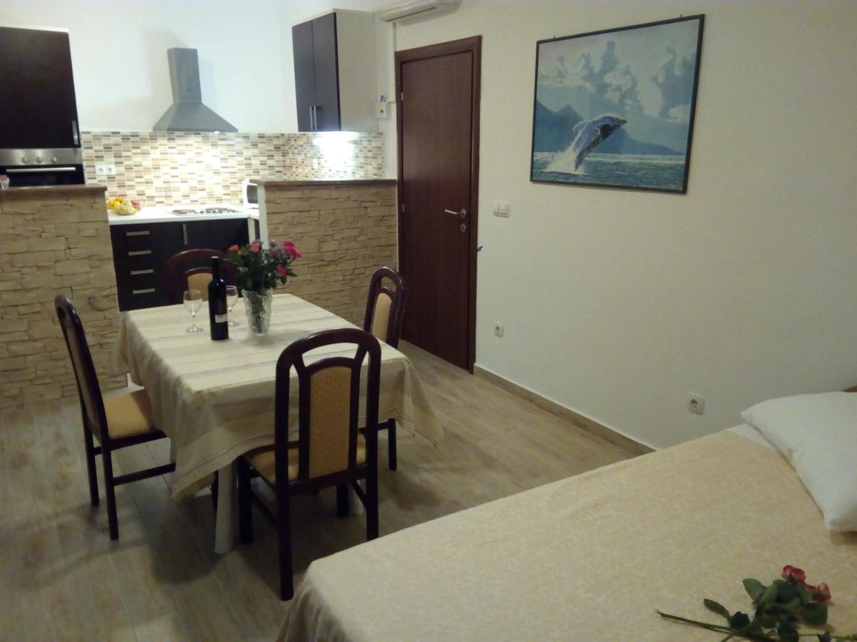 Apartment On The Beach Lokva Rogoznica Extérieur photo